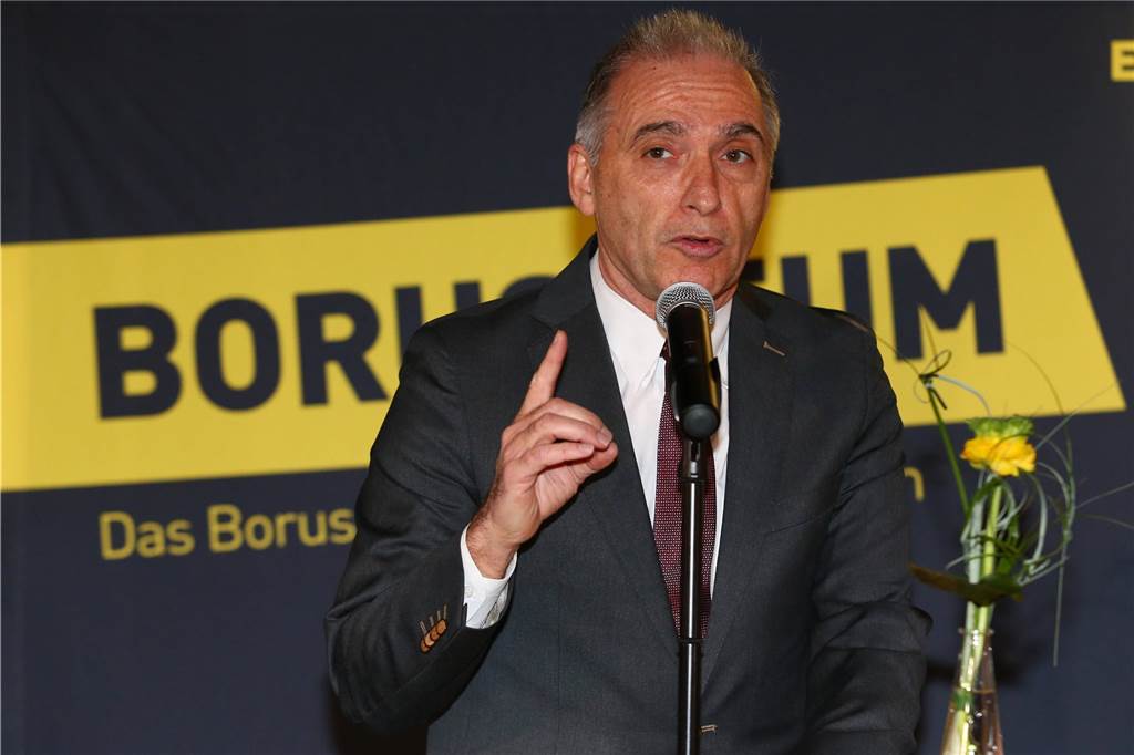 Schwarzgelbe Geschichte in neuem Glanz: So gestaltet der BVB das Borusseum um BVB-Schatzmeister und Aufsichtsrat Dr. Reinhold Lunow sagt: „Das Borusseum ist in die Jahre gekommen. Zehn Jahre sind für eine Museum eine lange Zeit.“