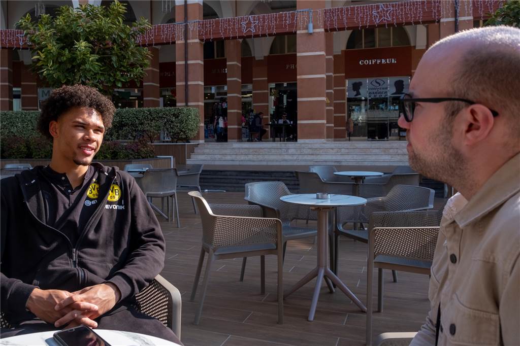 Nnamdi Collins hofft auf neuen BVB-Profivertrag: „Ich bin sicher nicht auf Abschiedstour“ Nnamdi Collins im Gespräch mit Cedric Gebhardt.