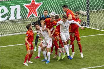 BVB-Spieler Thomas Delaney (l.) ist mit Dänemark souverän ins Viertelfinale der Europameisterschaft eingezogen.