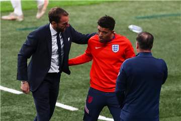 BVB-Star Jadon Sancho schmort bei England oft auf der Bank.