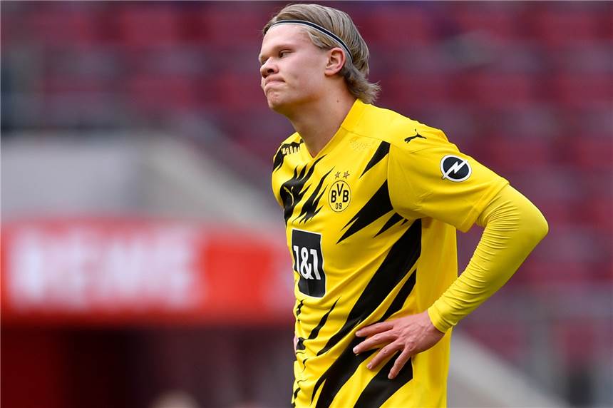 Konkurrent patzt - BVB bleibt in Schlagdistanz zur Champions League BVB-Stürmer Erling Haaland war sichtlich enttäuscht über das 2:2 in Köln.