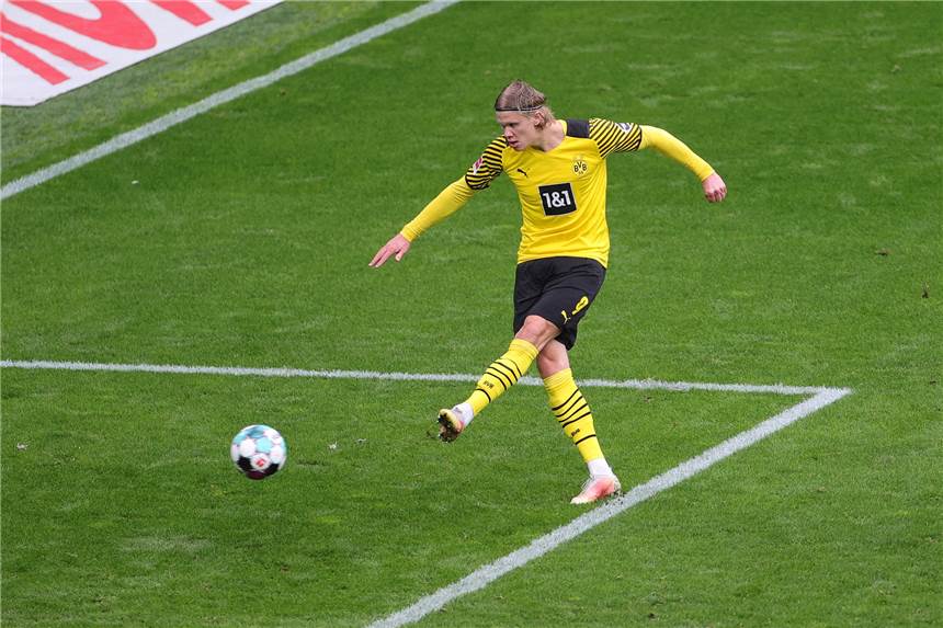 BVB-Stürmer Erling Haaland will seinen Vertrag in Dortmund „respektieren“.