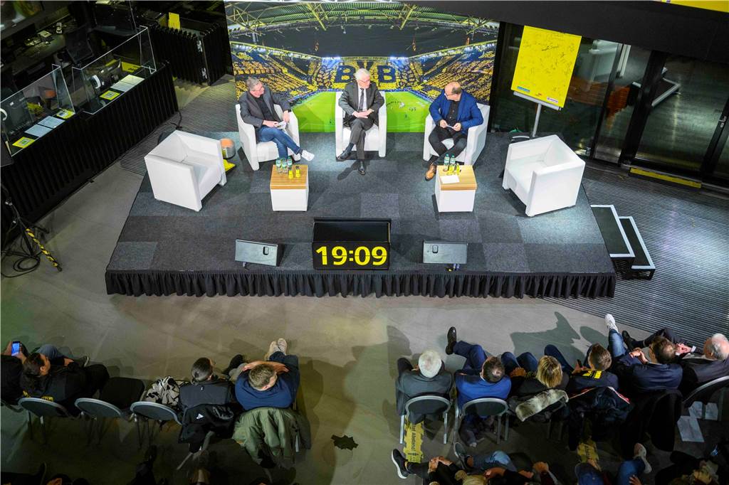 BVB-Talk in der Fanwelt mit Dr. Reinhard Rauball.