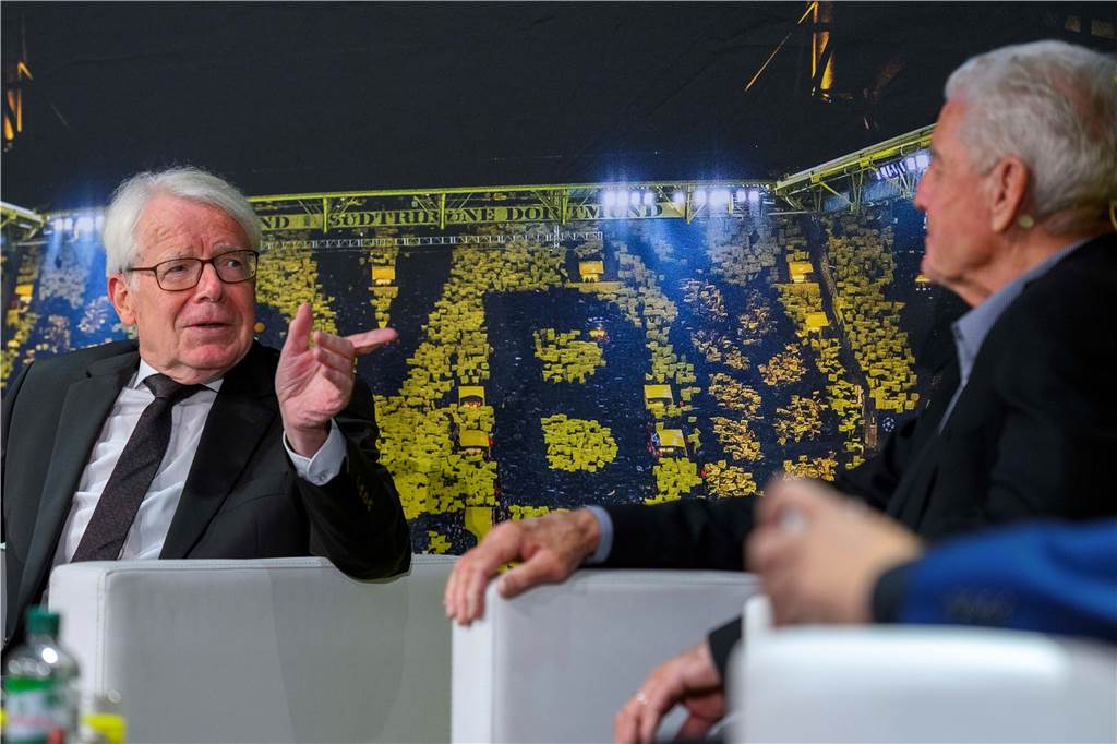 BVB-Talk in der Fanwelt mit Dr. Reinhard Rauball.