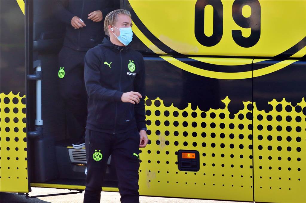 BVB-U19 startet in die Youth League – Das Ausnahmetalent steht wieder im Kader BVB-Toptalent Julian Rijkhoff ist wieder eine Option für BVB-Trainer Mike Tullberg.
