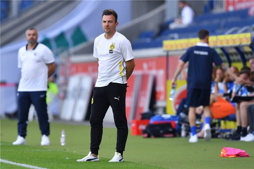BVB-U23: Vor dem Saisonstart in Zwickau - Bergtour als gutes Omen BVB-Trainer Enrico Maaßen freut sich auf die Herausforderungen, die die 3. Liga nach dem Aufstieg für ihn und sein Team bereithält.