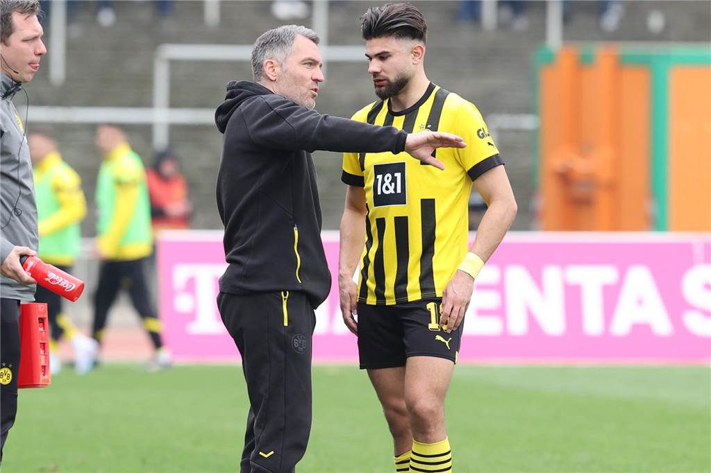 BVB-U23 entzaubert Tabellenführer Elversberg: Njinmah wird zum Matchwinner – und ist doch unzufrieden Jan Zimmermann im Gespräch mit Antonios Papadopoulos.