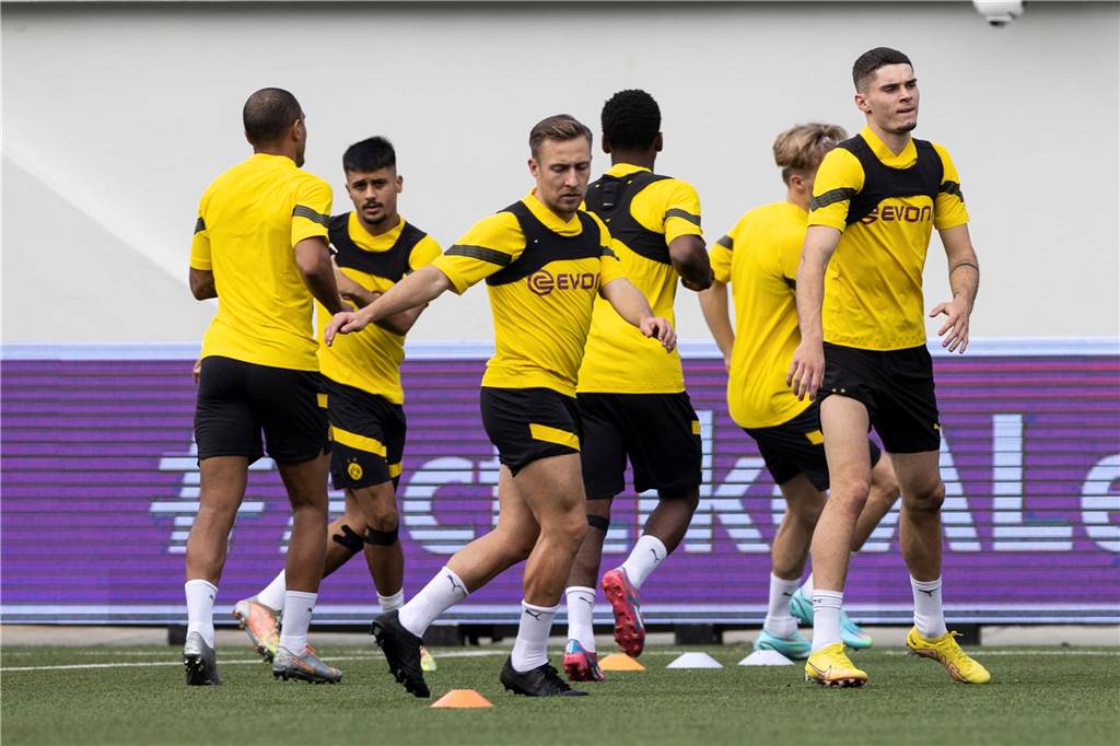 BVB-Training in Singapur.