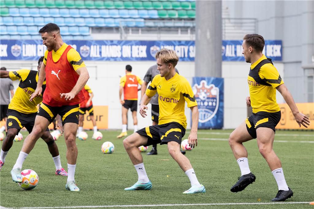 BVB-Training in Singapur.