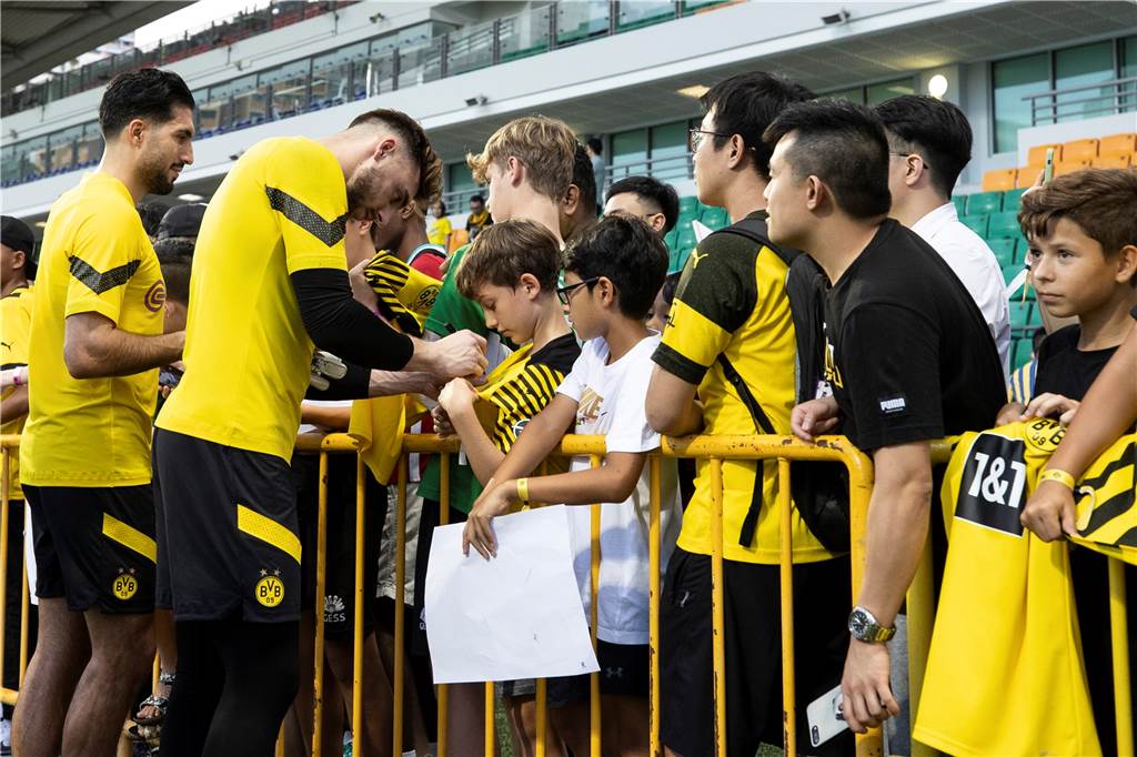 BVB-Training in Singapur.