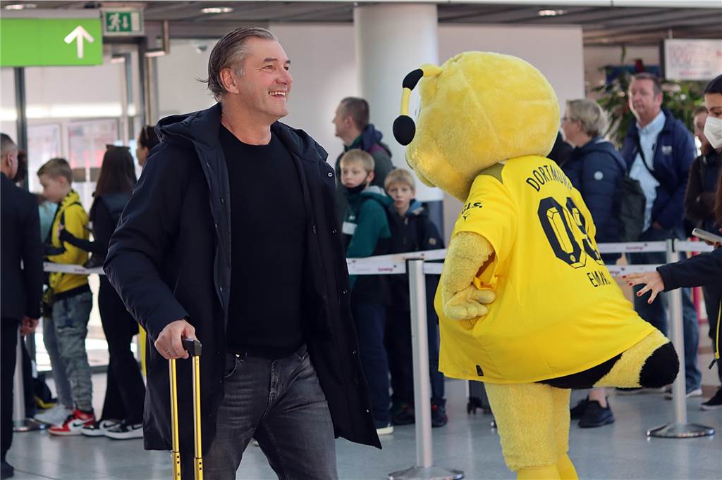 Michael Zorc am Dortmund Airport.