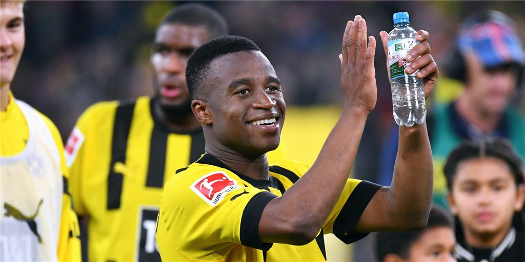 09 Fakten: BVB stellt neuen Vereinsrekord auf – Bestmarke für Moukoko Youssoufa Moukoko bejubelt das 2:2 gegen den FC Bayern München.