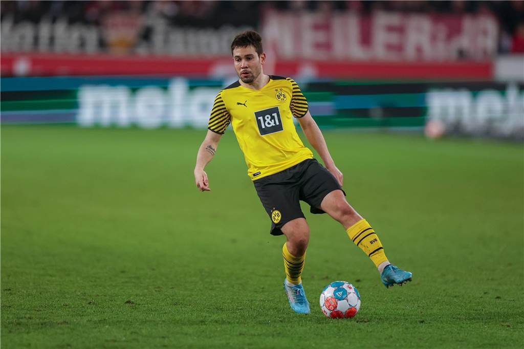 Von Akanji bis Zagadou: Der BVB-Kader in der Bestandsaufnahme BVB-Zukunft offen: Linksverteidiger Raphael Guerreiro.