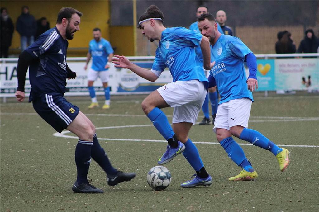 Als vermeintlicher Favorit: BW Alstedde scheidet verdient aus Kreispokal aus BW Ilkay Kir von BW Alstedde setzt zum Dribbling an.