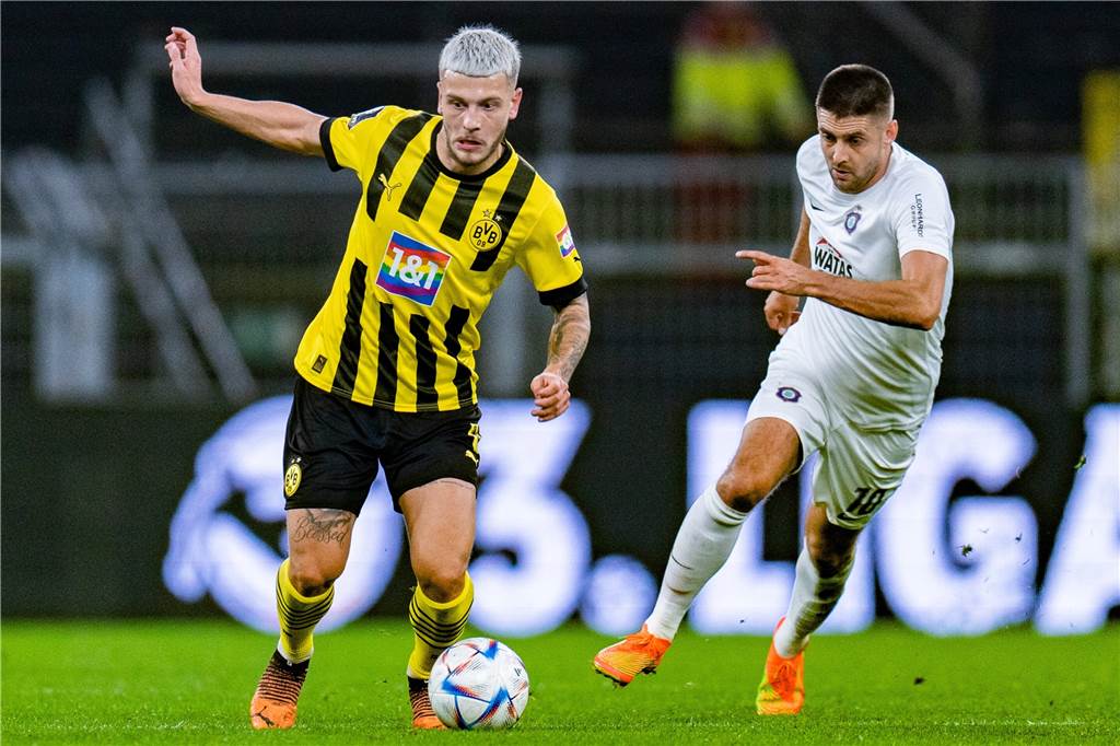 Dritte BVB-Niederlage in Serie: Katerstimmung bei der U23 nach 0:1 gegen Aue Can Özkan treibt den Ball nach vorne.