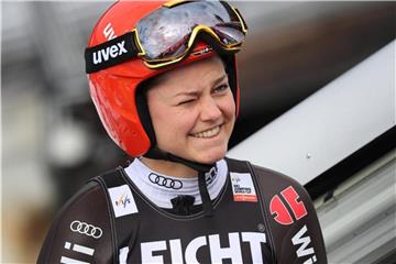 Carina Vogt verpasste beim Springen in Oberstdorf knapp das Podest. Foto: Karl-Josef Hildenbrand