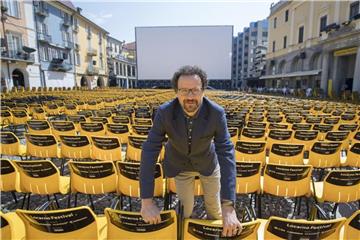 Carlo Chatrian, der künstlerische Leiter des Filmfestivals von Locarno, auf der Piazza Grande. Foto: Urs Flueeler