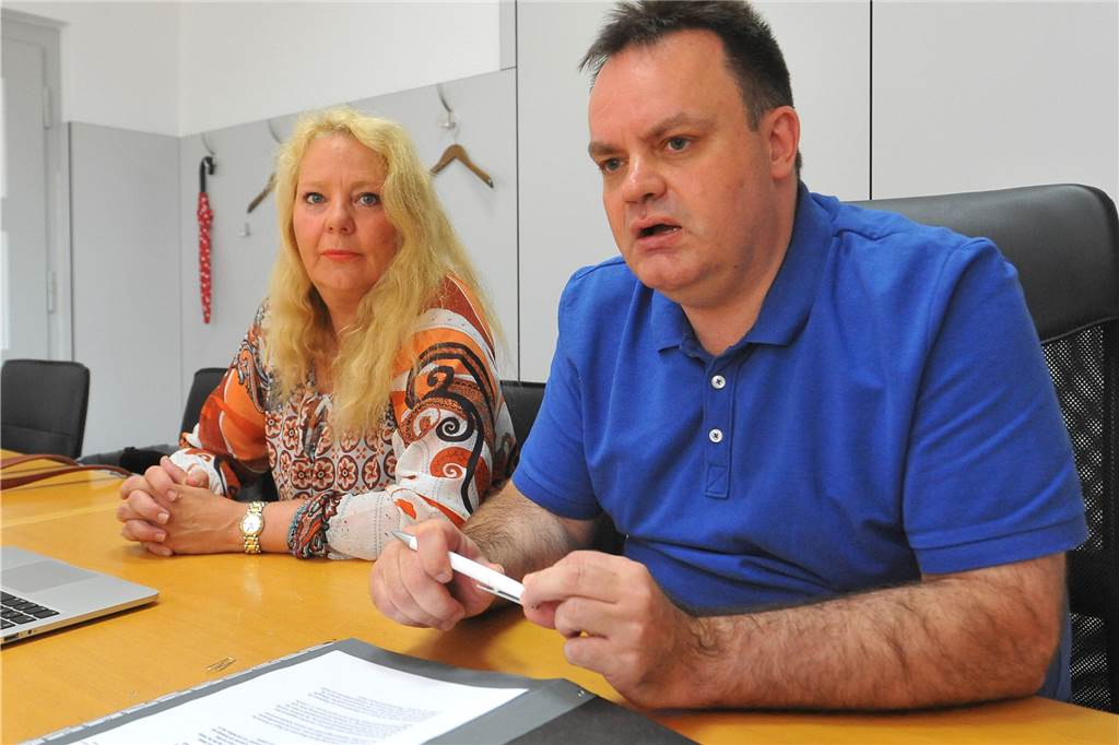 CDU fordert Aufsicht für Schwertes Kämmerer: „Befürchten die komplette Überschuldung“ CDU-Fraktionschef Marco Kordt (hier mit der Vize-Vorsitzenden Bianca Dausend) schrieb einen Brandbrief an den Landrat und den Regierungspräsidenten.