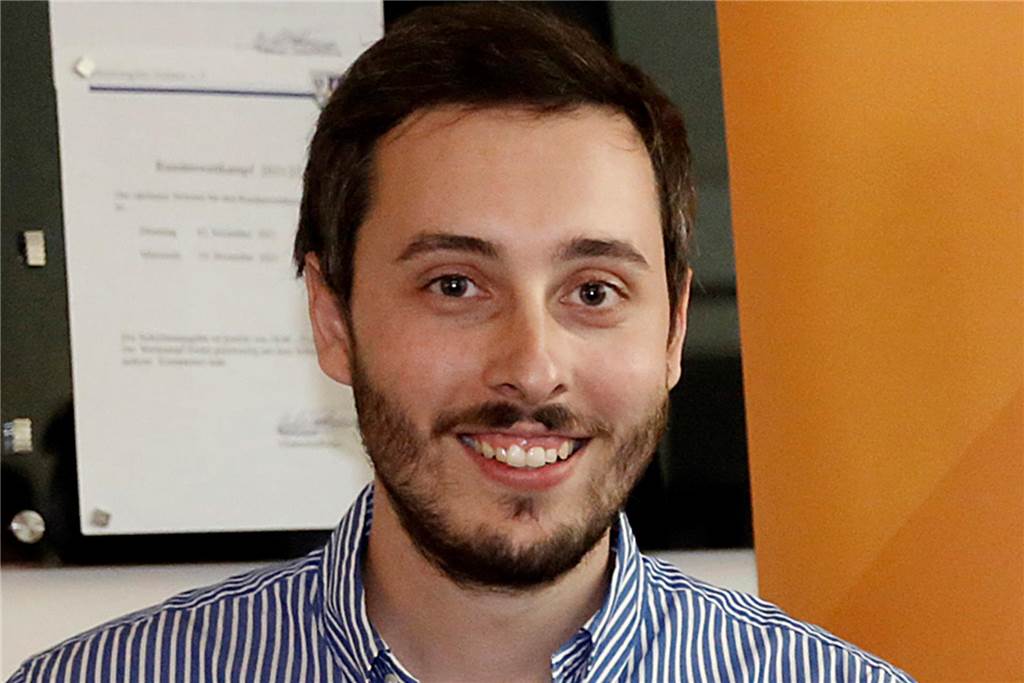 Zu wenige private Stellplätze: Autos blockieren oft Straßen und Fußwege CDU-Fraktionsvorsitzender Hendrik Griesbach