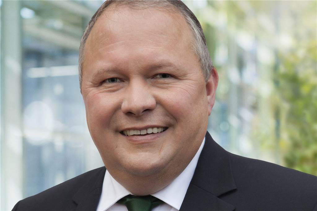 Röttgen, Laschet, Merz: So wollen die Kreis-Delegierten abstimmen CDU-Generalsekretär Josef Hovenjürgen wird seine Stimme Armin Laschet geben.