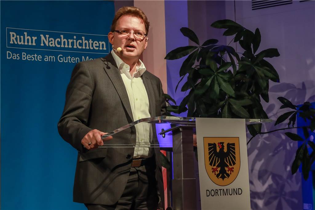 Schluss mit Kuschelwahlkampf: Harte Angriffe beim Endspurt um Dortmunds Rathaus CDU-Kandidat Andreas Hollstein bei seiner Bewerbungsrede.