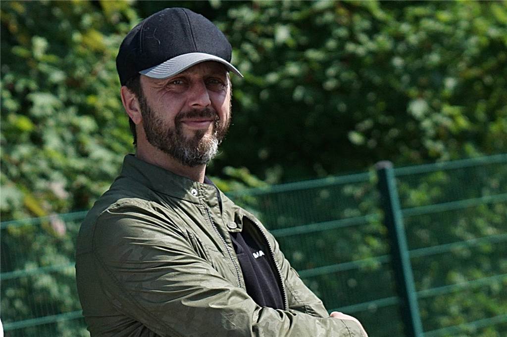 SuS Oberaden II marschiert weiter - auch im Test : Wieder anderer Trainer an der Seitenlinie Cengiz Kaz coachte am Sonntag die Reserve des SuS Oberaden im Match gegen den TuS Wiescherhöfen II an der Seitenlinie.