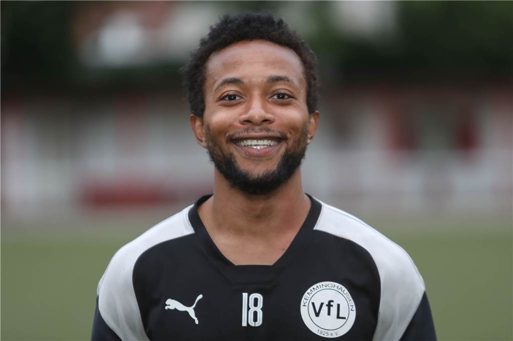 Türkspor-Coach Hassani vor der brisanten Rückkehr: „Habe mit Kemminghausen abgeschlossen“ Centurion Emokpaire wird dem VfL Kemminghausen gegen Türkspor Dortmund in der Bezirksliga erst einmal fehlen.