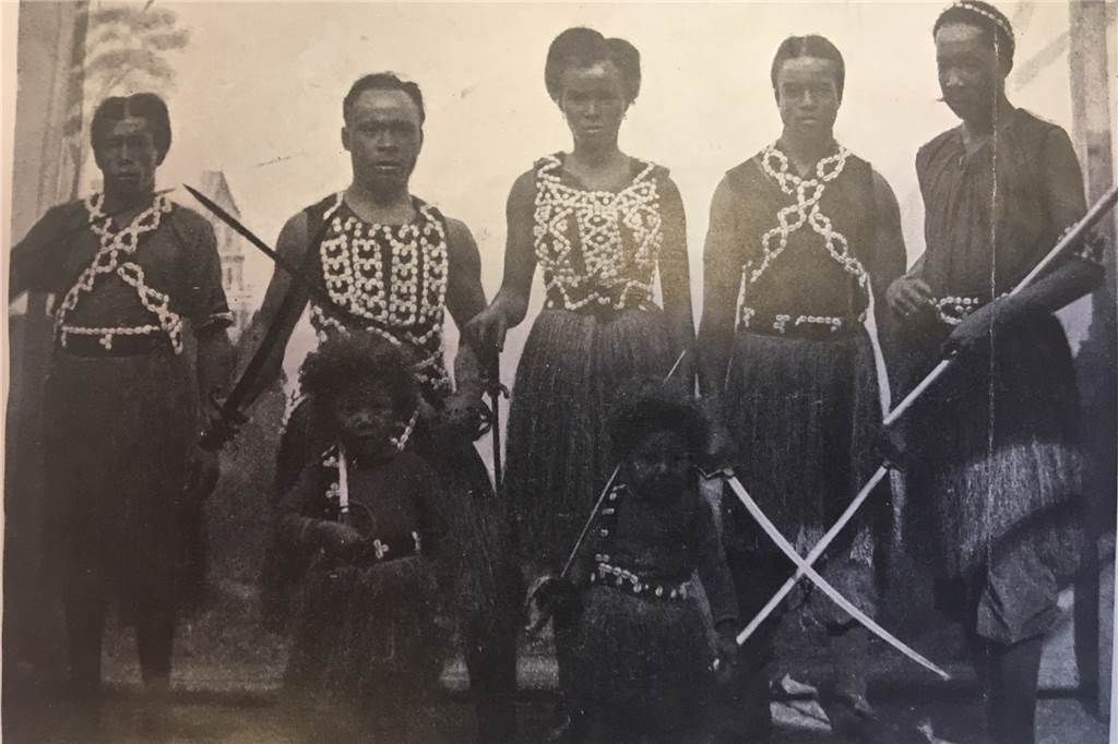 Wo in Dortmund noch Spuren des Kolonialismus zu finden sind Charles Burkett's N****-Truppe, abfotografiert aus Akten des Stadtarchivs.