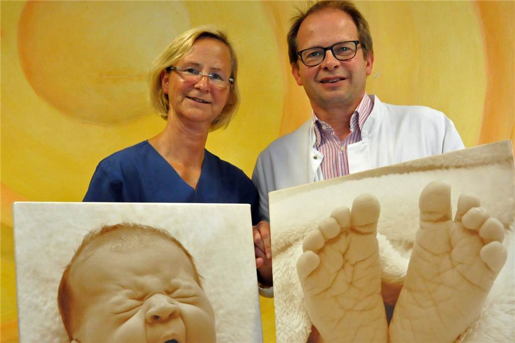 Geburtenjahr 2022: Drei Babys wählten an einem Tag „magisches Datum“ Chefarzt Dr. Donat Romann und Dr. Stefani Grundmann (l., Archivbild), Leitende Oberärztin, staunten über das Phänomen am 14. September.