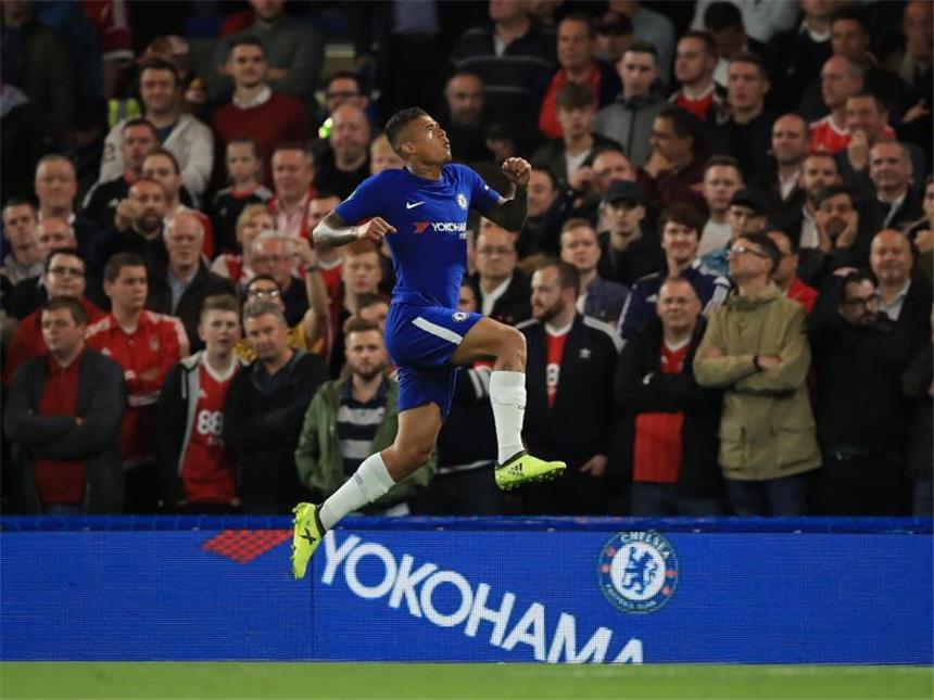 Chelseas Kenedy jubelt über das Tor zum 1:0 gegen Nottingham Forest. Foto: Mike Egerton