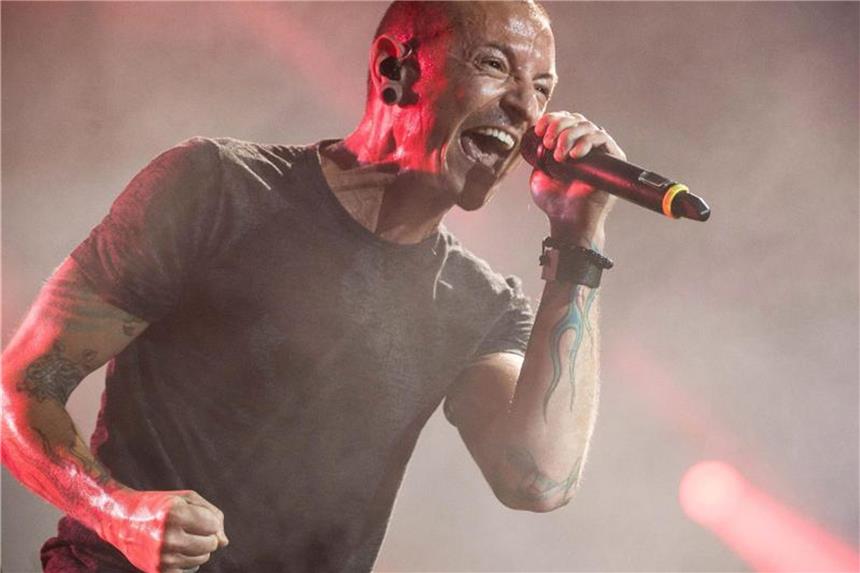 Chester Bennington, Frontmann der US-Rockband Linkin Park (2014 in Polen). Foto: Maciej Kulczynski