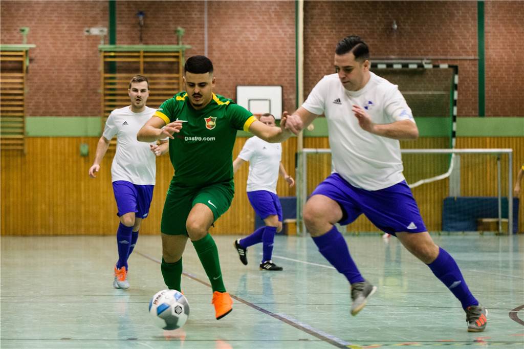 Choukri El Bahat Bouzreky: Gerade zurück und schon ein Anführer des FC Roj Choukri El Bahat Bouzreki hat mit dem FC Roj in der Rückrunde große Ambitionen.