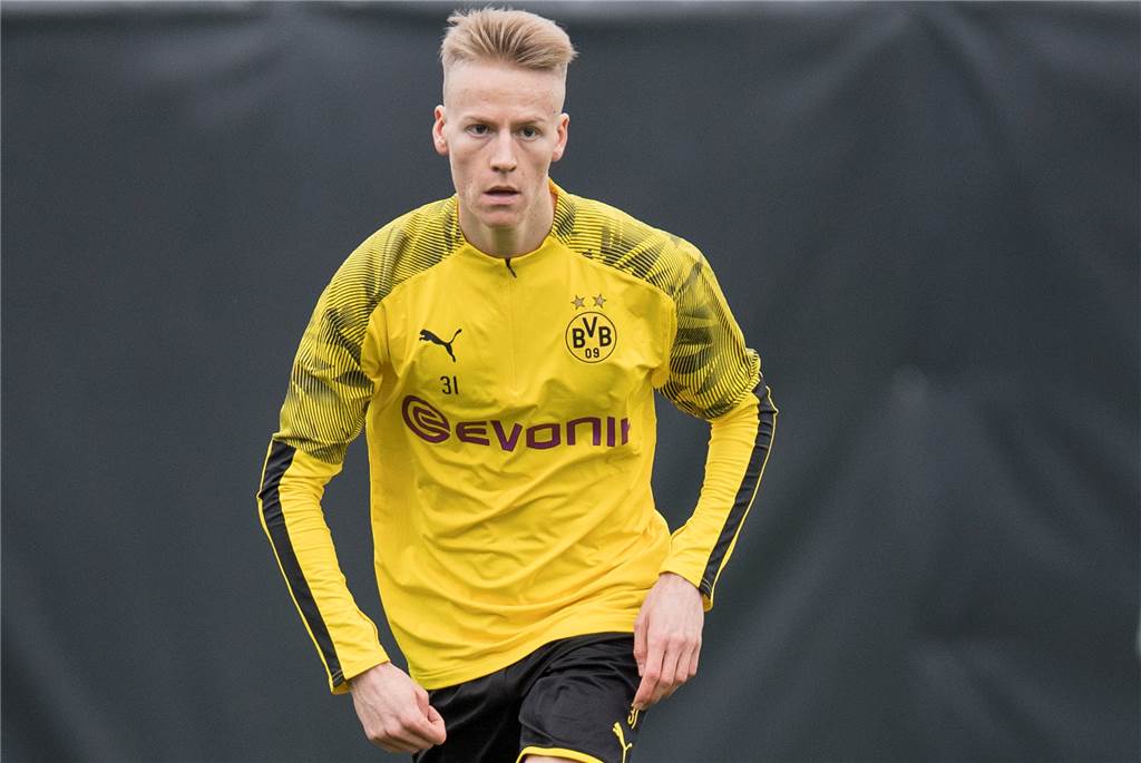 Sogar BVB-Kapitän Marco Reus ist von U23-Spieler Chris Führich beeindruckt Chris Führich spielte schon in der Jugend von Borussia Dortmund.