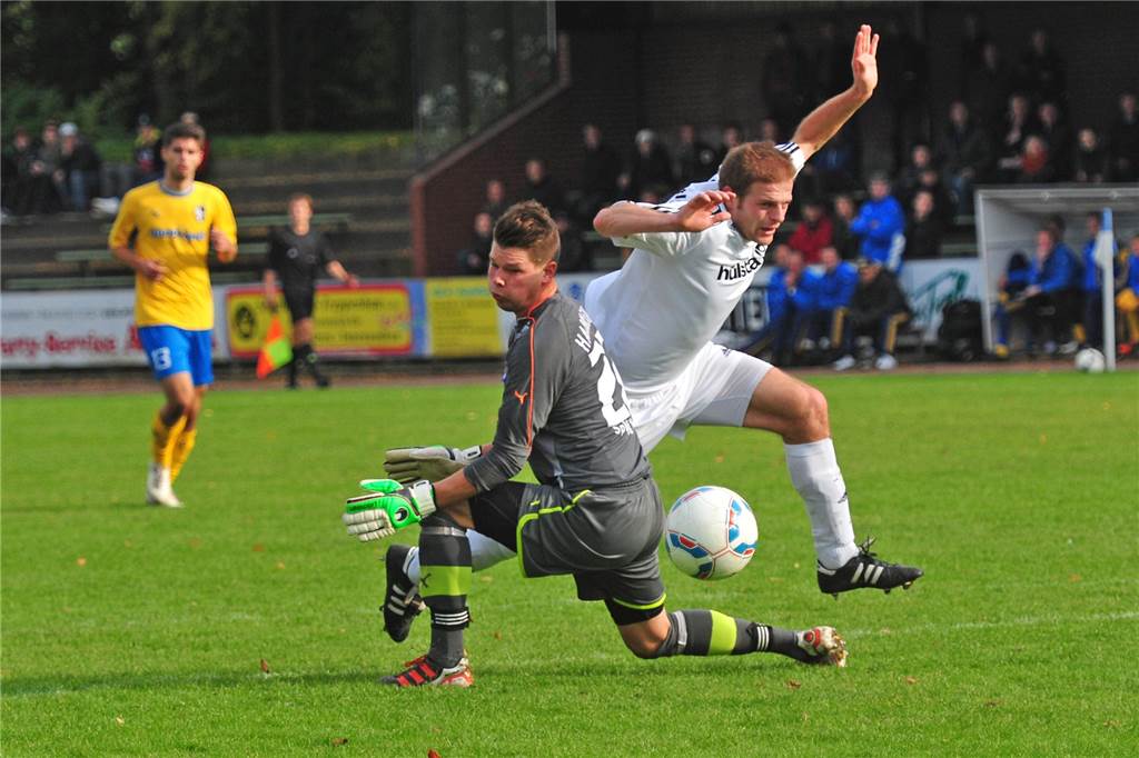 Chris Harmeling: Vom Westfalenliga-Torwart zum A-Liga-Knipser Chris Harmeling, hier 2012 im Derby gegen den SuS Stadtlohn als Torwart der SpVgg Vreden