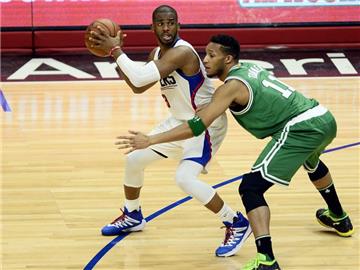 Chris Paul (l)wird nicht erneut bei Olympia spielen. Foto: Paul Buck