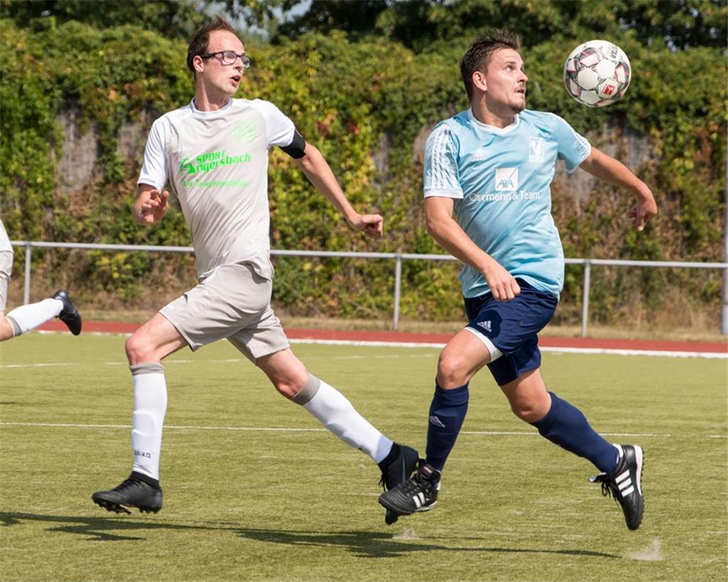 Christian Bußmann (l.) hätte sich eine Annullierung der Spielzeit schon früher gewünscht.