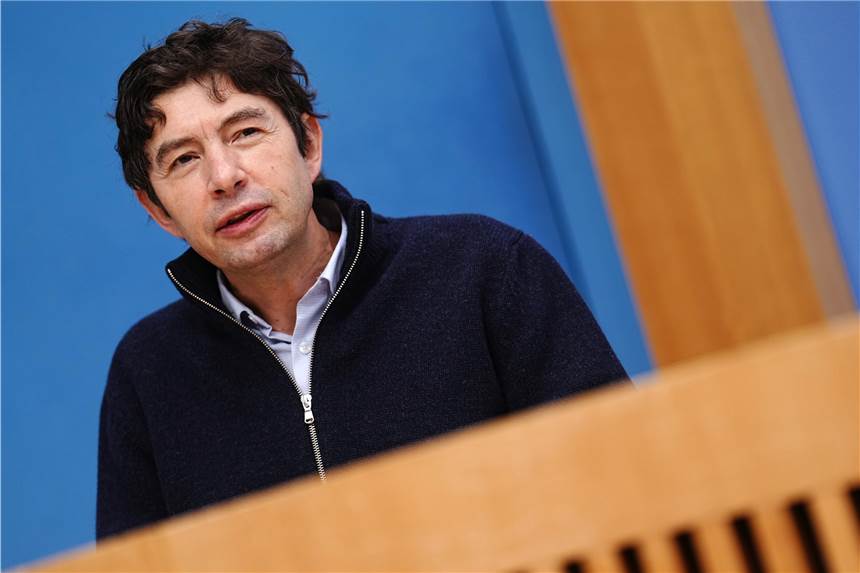 „Deltacron“: Wie wahrscheinlich sind Rekombinationen von Corona-Varianten – und wie gefährlich? Christian Drosten, Direktor des Instituts für Virologie an der Charité Berlin, warnt vor einer Rekombination der Virusvarianten Omikron und Delta.