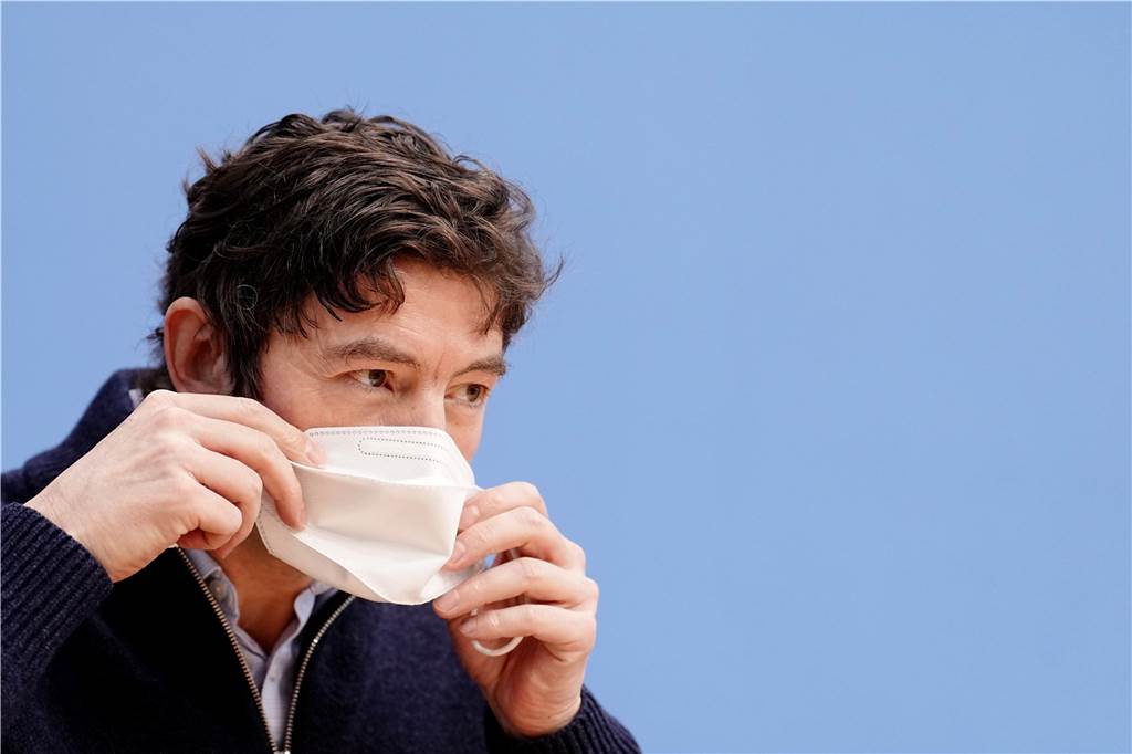 Was kommt nach Omikron? „Es gibt kein vorhersehbares Limit an Virusvarianten“ Christian Drosten , Direktor des Instituts für Virologie an der Charité Berlin