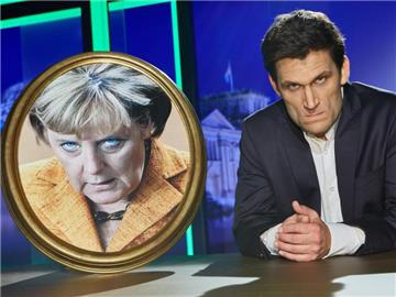 Christian Ehring und das Team von "extra 3" schreiben regelmäßig bissige Songs über Politiker. Foto: Georg Wendt/Archiv