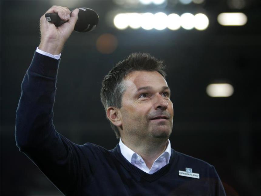 Heidels Blitzstart ist kein Fehlstart Christian Heidel hat auf Schalke schnell losgelegt.