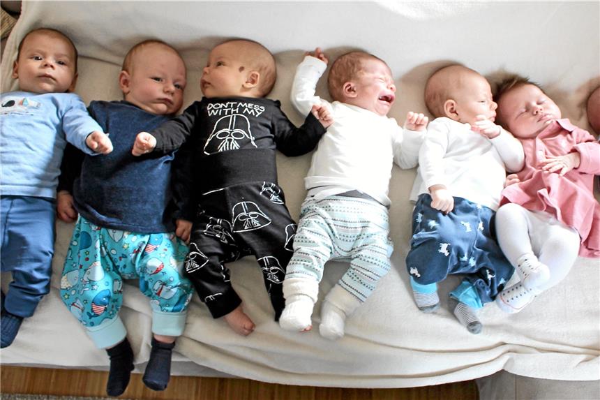 Mia, Elias und Co. - So heißen Castrop-Rauxels Babys Christian, Henri, Karl, Lennart, Jonah, Katalea und Levin wurden im vergangenen Sommer im Rochus-Krankenhaus an der Wittener Straße geboren. Auch ihre Namen gingen in die Statistik ein.
