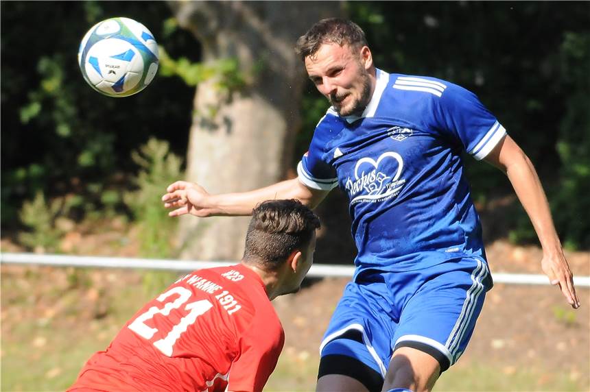 Live-Ticker zum Nachlesen: Wacker Obercastrop besiegt Wanne 11 und steht im Pokal-Finale Christian Mengert (r) und sein SV Wacker Obercastrop haben nach einer Hitzeschlacht das Kreispokal-Endspiel erreicht.