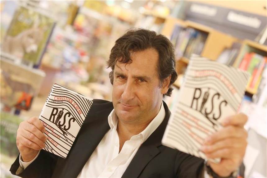 Schenk erwartet von Kollegen keine Doping-Ehrlichkeit Christian Schenk bei seiner Buchlesung in Rostock. Foto: Danny Gohlke