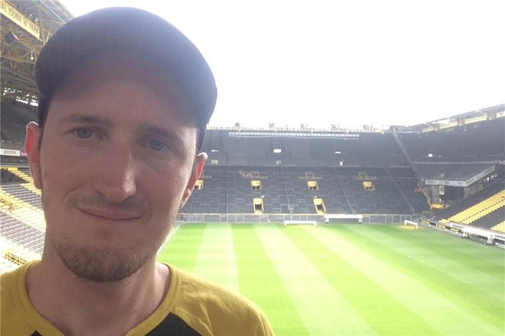 Christian Steffes ist BVB-Fan und seit 2010 Mitglied des BVB-Fanclubs "Rainbow-Borussen".