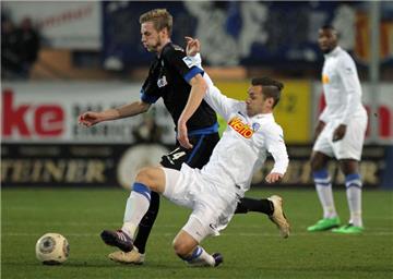 Christian Tiffert (Vordergrund) gehört ab sofort nicht mehr zum Kader des VfL Bochum.