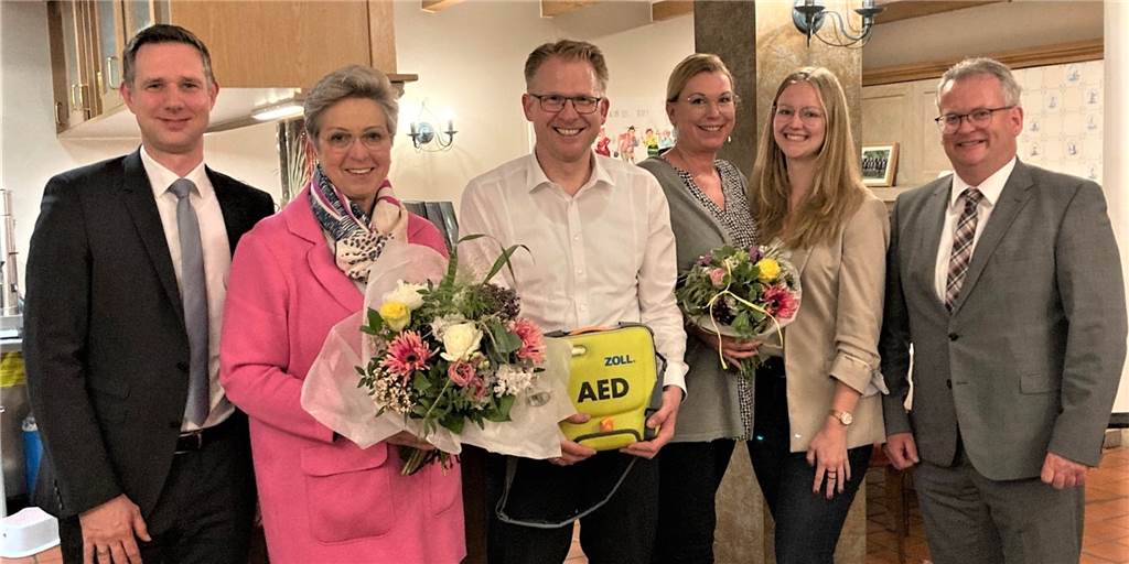 Kappesmarkt, Büchermarkt und neue Ideen: Ortsmarketing plant für 2022 Christian Vollmer, Diana Brömmel, Michael Weddeling, Sandra Konrad, Svenja Hörnemann und Bürgermeister Martin Thesing bei der Versammlung des Raesfelder Ortsmarketingvereins