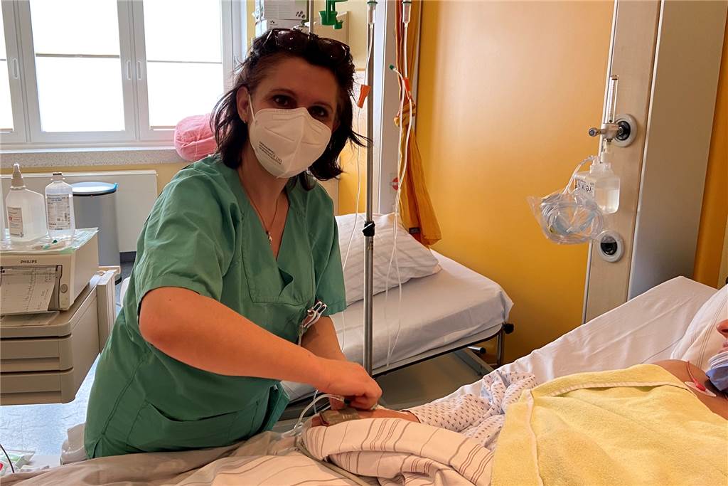 Mama werden in der Pandemie: „Einsamkeit treibt mich in den Wahnsinn“ Christina Ioannidis arbeitet seit 25 Jahren als Hebamme.