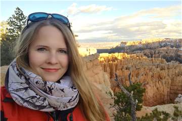Christina Miro arbeitet als Reisetherapeutin und bietet ihre Dienste online an. So könnte sie zum Beispiel auch vom Bryce Canyon in den USA aus arbeiten.