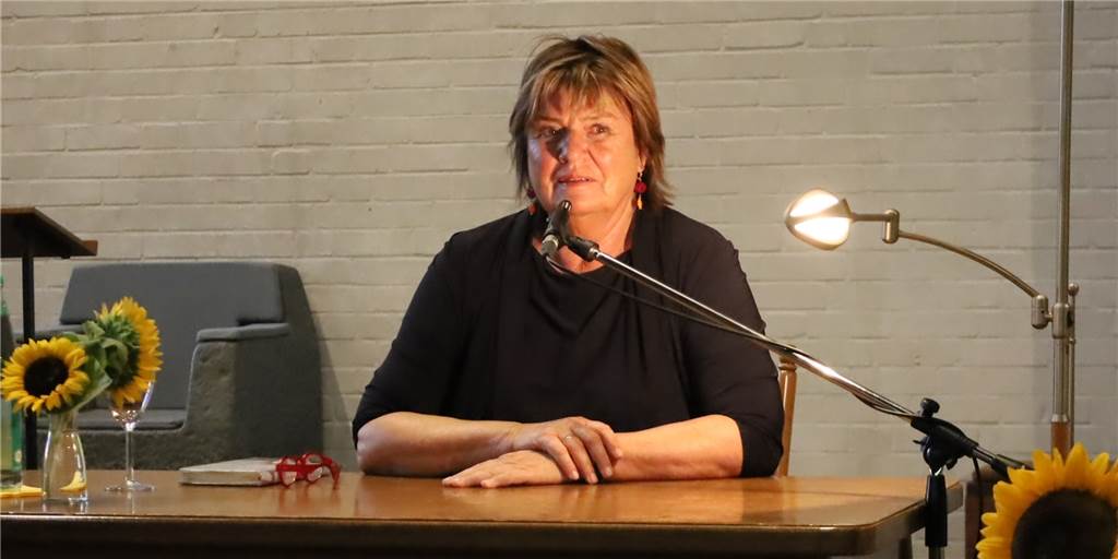 Christine Westermann in Südkirchen: Vom Leben und Abschiednehmen Christine Westermann war in Südkirchenzu Gast. In der Kirche St. Pankratius las die Journalistin aus ihrem Buch „Manchmal ist es federleicht. Von kleinen und großen Abschieden“.