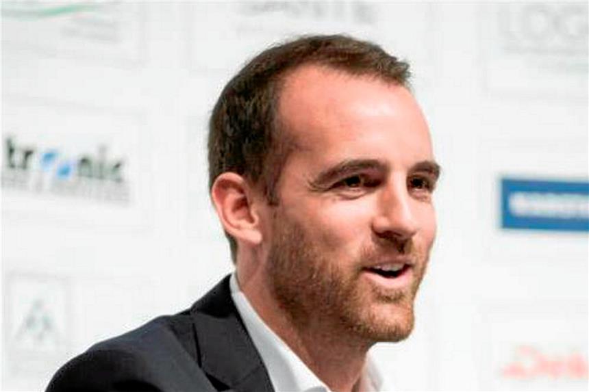 „Die Arena bleibt eine öffentliche Sportstätte“ Christoph Metzelder will seinen Heimatverein TuS Haltern in die Regionalliga führen.